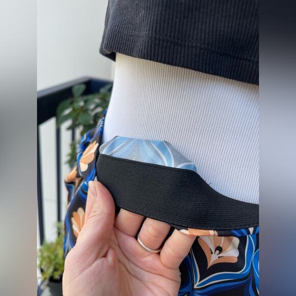 Mango 70's Printed Slightly  Flared Pants in Blue, US L - Picture 10 of 14